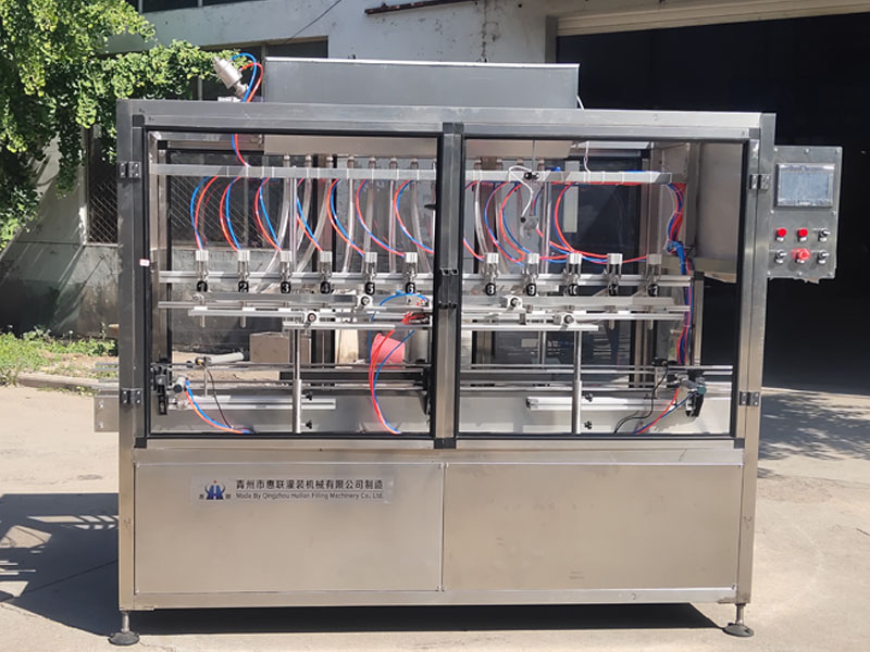 玻璃水灌裝機(jī) 玻璃水灌裝機(jī)